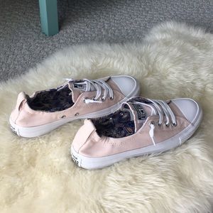 Converse pink Shoreline sneakers- size 7- LIKE NEW